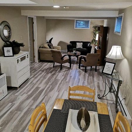 Fully Furnished On Broadway In Moncton Apartment ภายนอก รูปภาพ